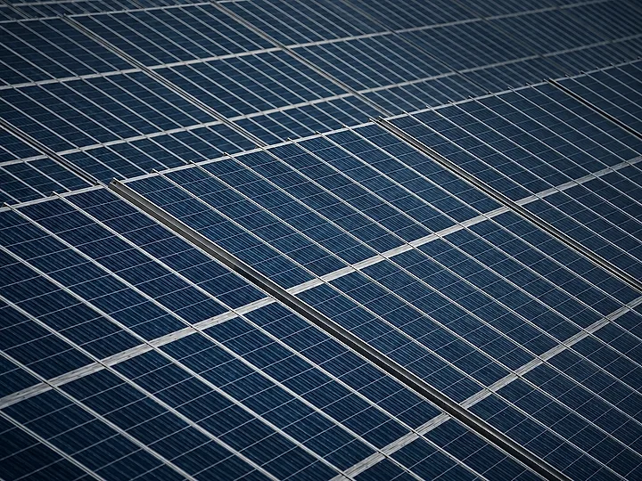 Detailansicht von Photovoltaikmodulen